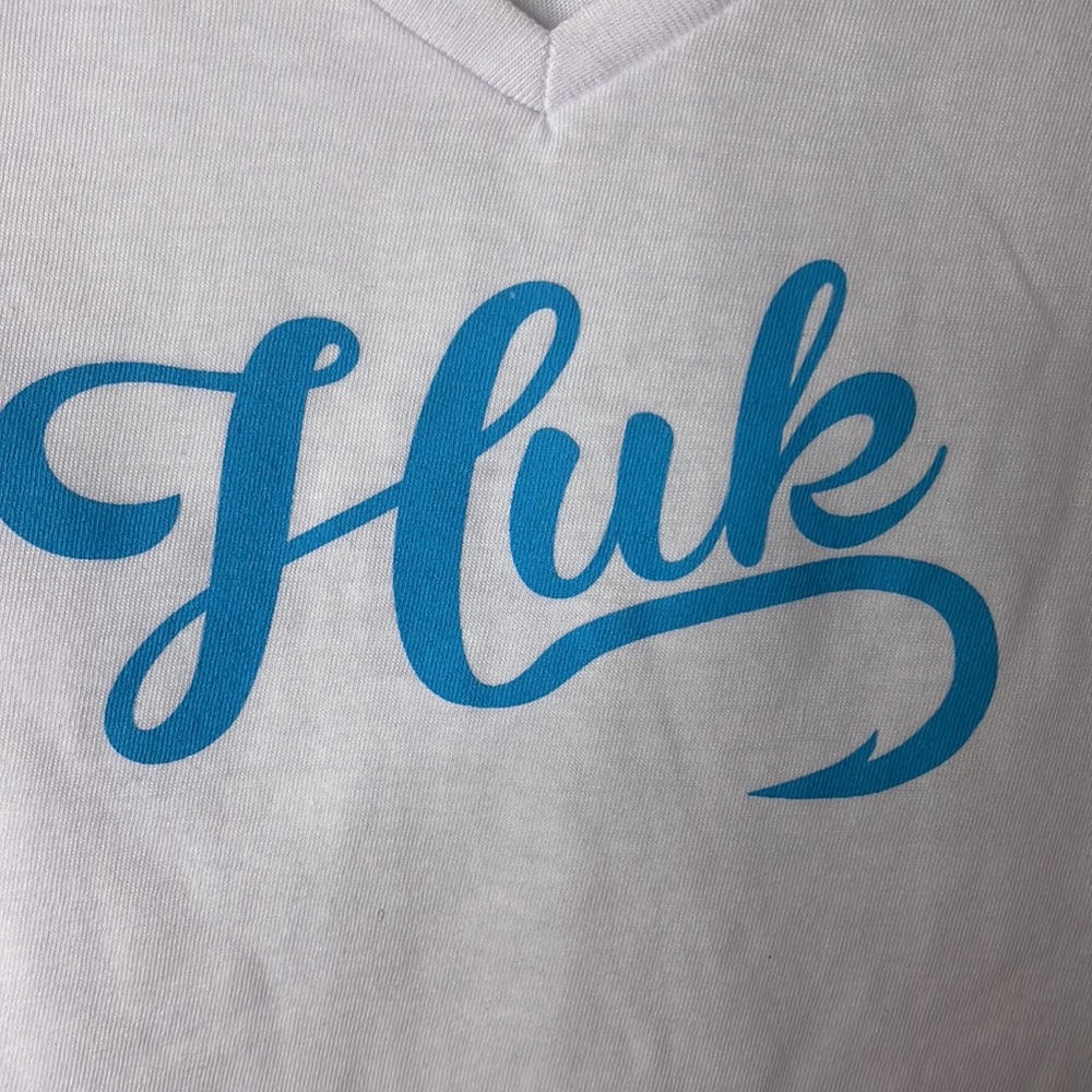 HUK Women’s Script V Neck Top in White, Size XL. - Picture 5 of 8